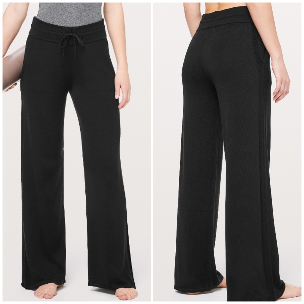 In the comfort zone pant lululemon black size 10